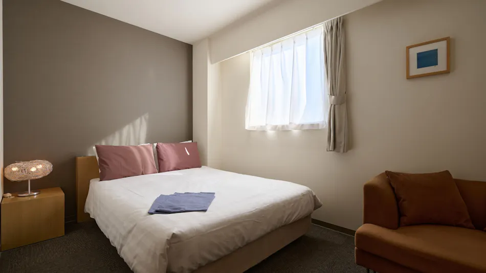 HOTEL day by day