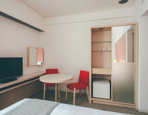 ツインルーム(丸テーブル)