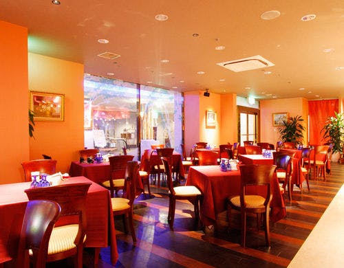 レストランSurf＆Turfテーブル席