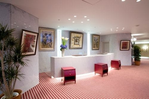 ホテル２階フロントロビー