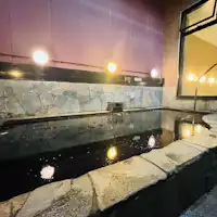 여성 전용 대형 노천탕