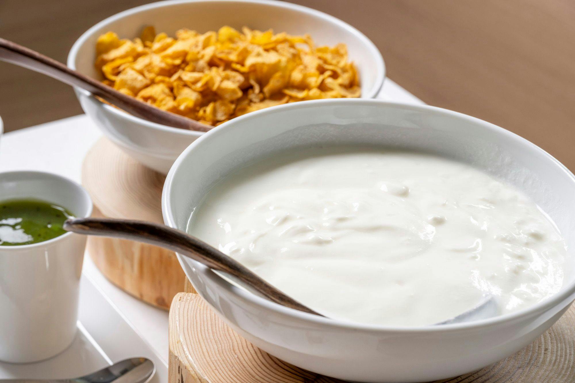 Sarapan (bijirin, yogurt)