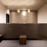 Resepsionis (lantai 20)