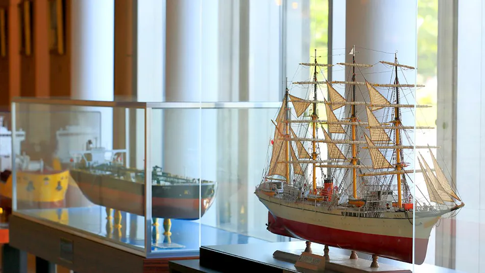 Navios Yokohama