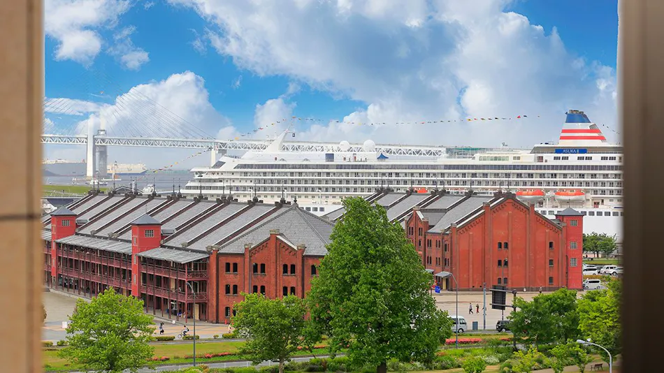 Navios Yokohama