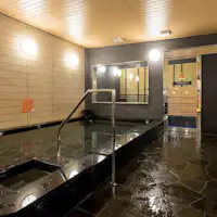 ห้องอาบน้ำรวมชาย (อ่างน้ำในร่ม)