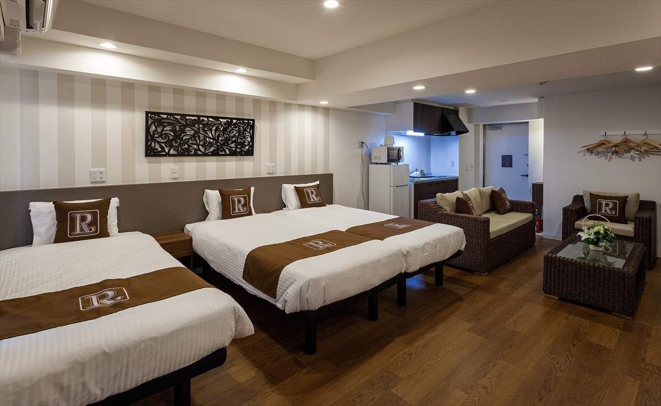 Condominium Resort Naha Living Inn Asahibashi Station Front Premier & Annex