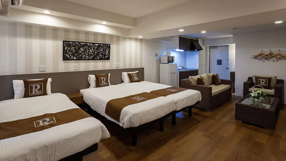 Condominium Resort Naha Living Inn Asahibashi Station Front Premier & Annex
