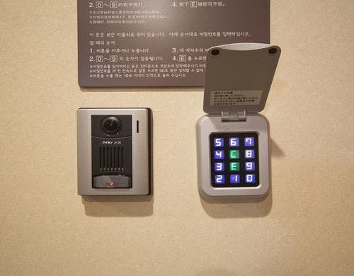 ◆女性大浴場入口電子ロック