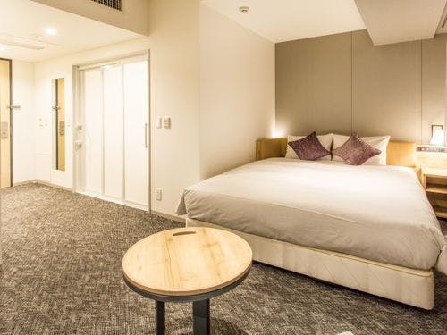 ユニバーサルダブル