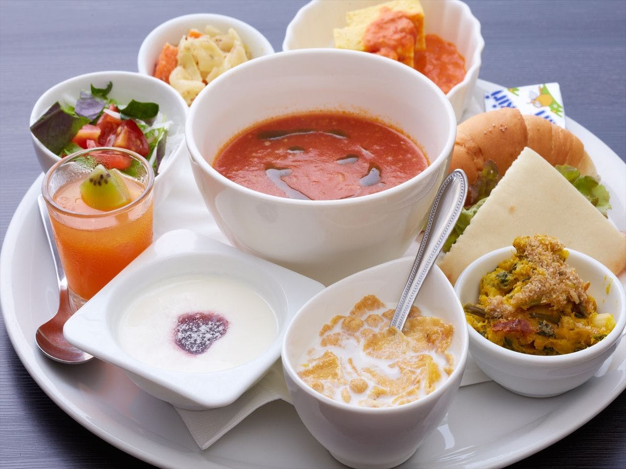 จานอาหารเช้า