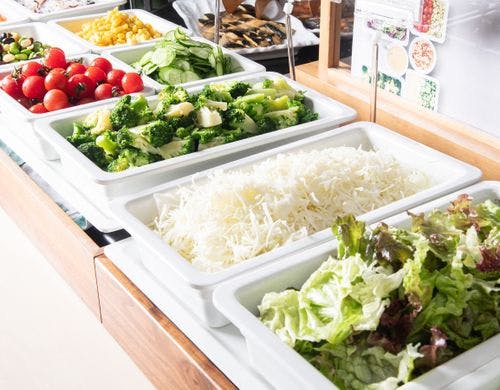 サラダコーナー