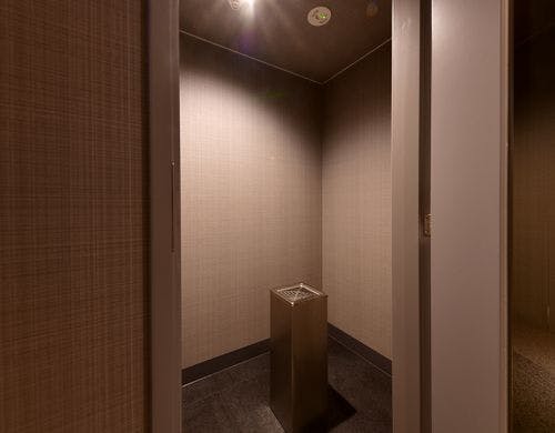 2階7階12階に喫煙ブースあり