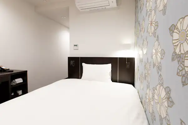 【Room】14 sqm・Semi-double Room