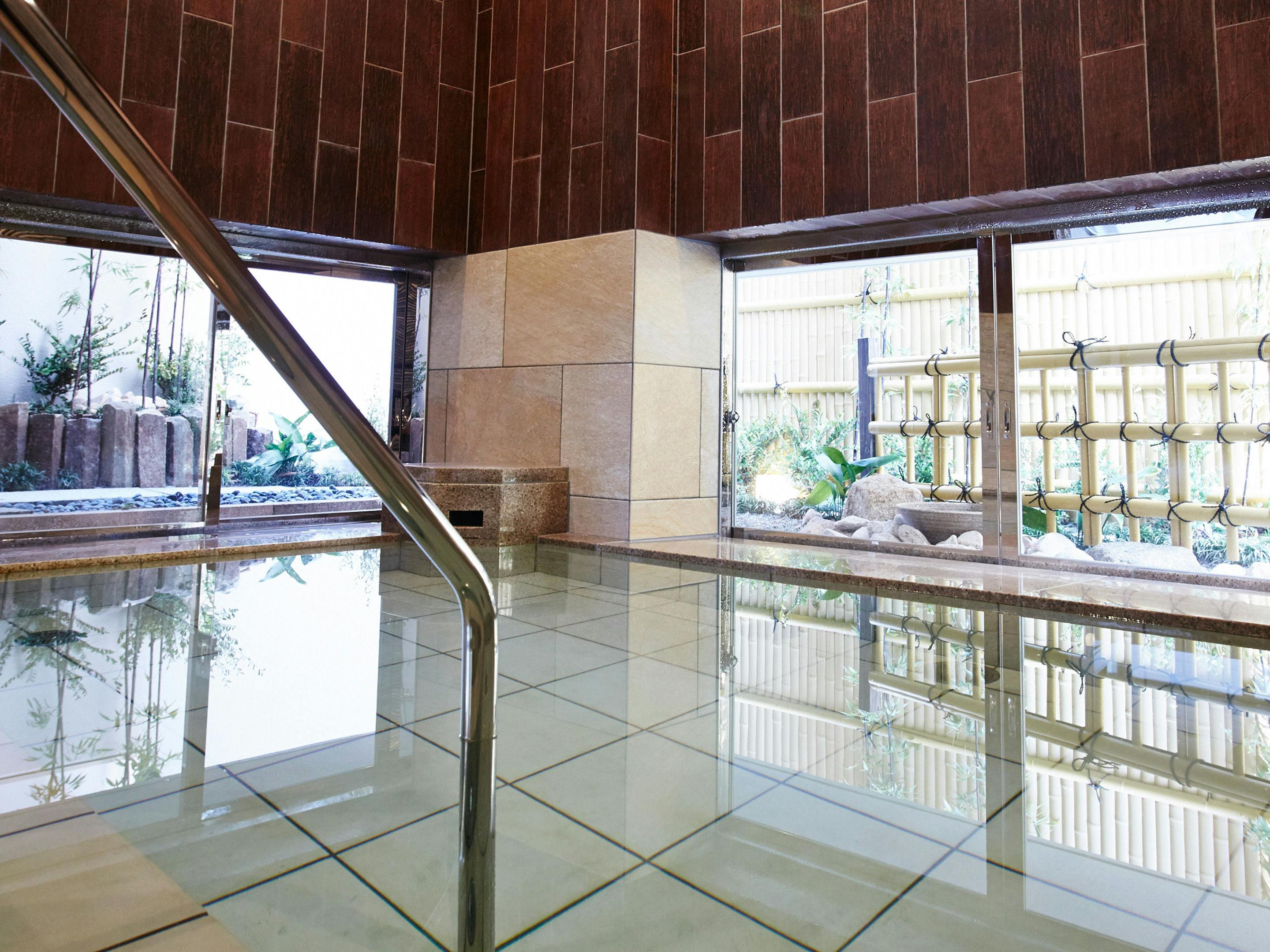 S．TRAINING CENTER HOTEL OSAKA