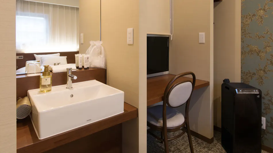 S. TRAINING CENTER HOTEL OSAKA