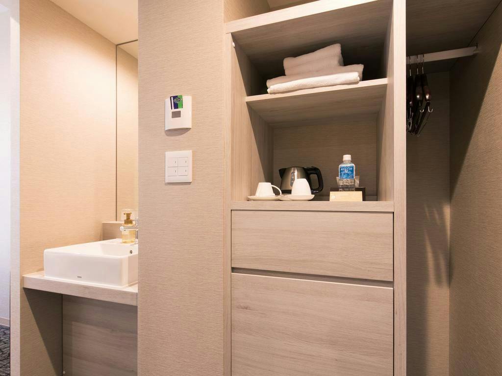 S．TRAINING CENTER HOTEL OSAKA
