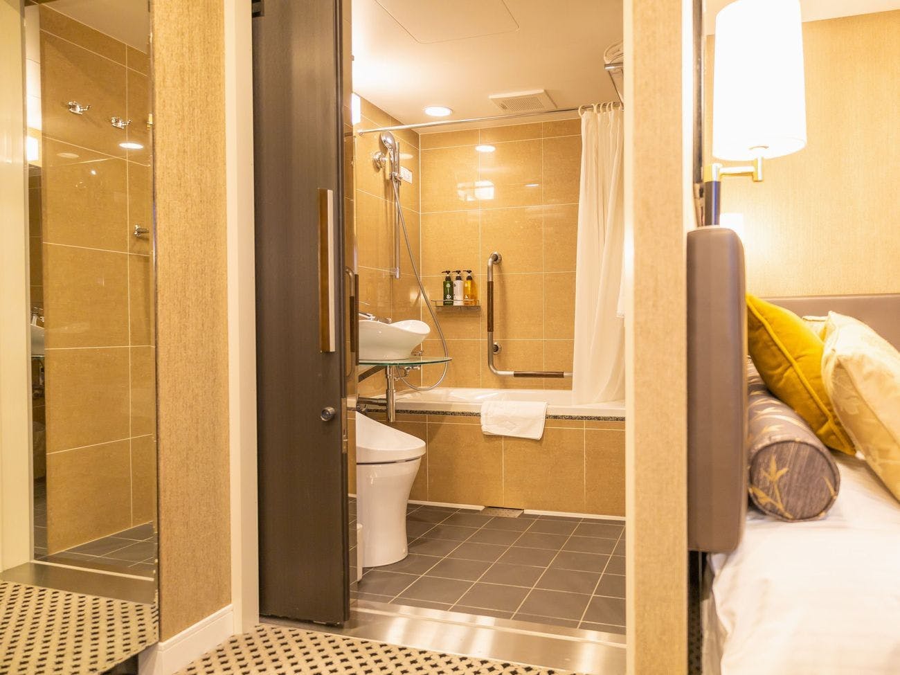 ห้องน้ำดีลักซ์ทวิน