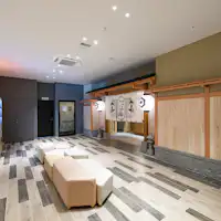 ล็อบบี้หน้าห้องน้ำพุร้อนขนาดใหญ่ 'Pon no Yu'