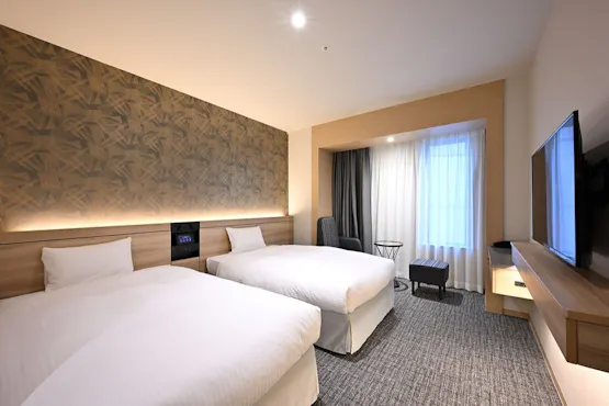 24平米/ベッド幅110センチx200センチ