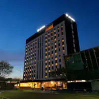 函館駅前交差点側(夜)