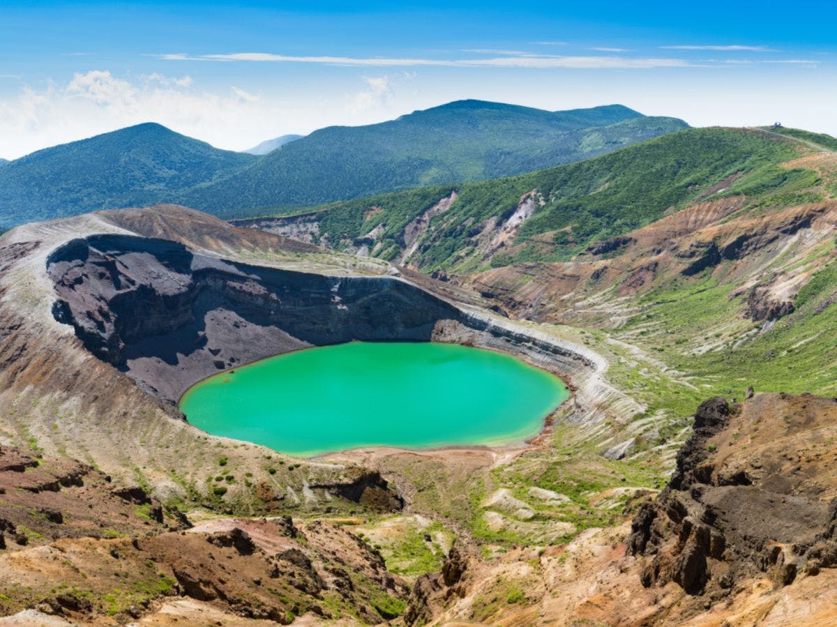 宮城蔵王の御釜