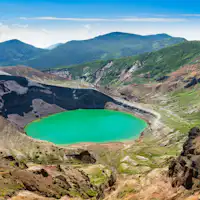 宮城蔵王の御釜