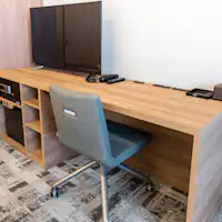 Deluxe Twin dengan Meja