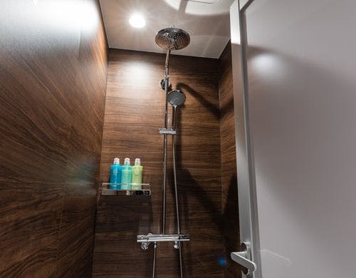 ツインルーム（シャワーブース付き）