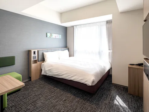 1ベッド◆クイーンエコノミー◆<禁煙>