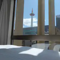 ชมวิวหอคอยเกียวโตจากห้องพัก