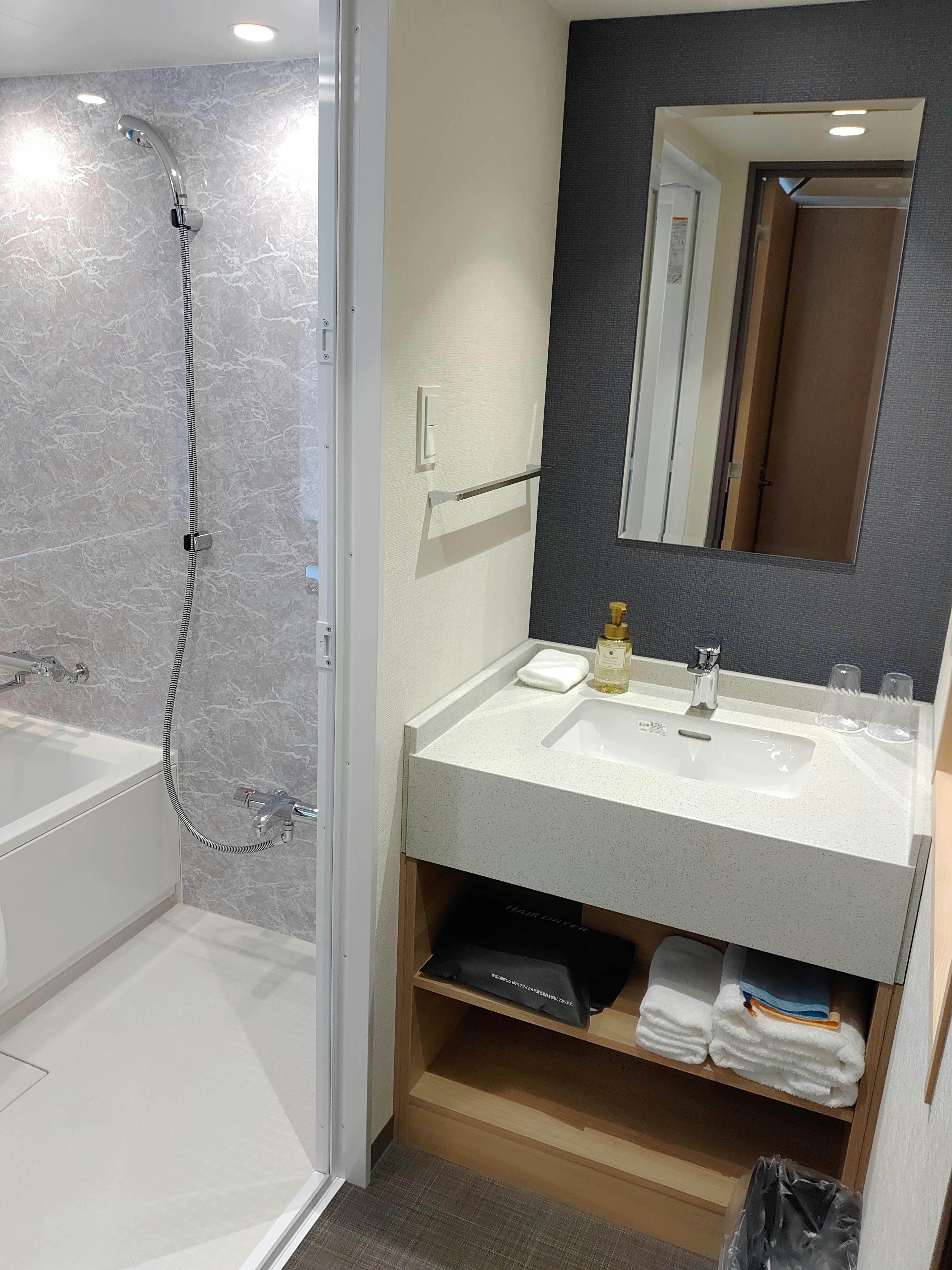 洗面・浴室　縦