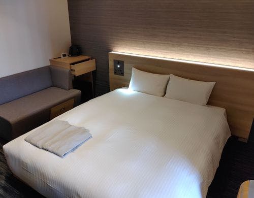 スタンダードダブル　ベッド