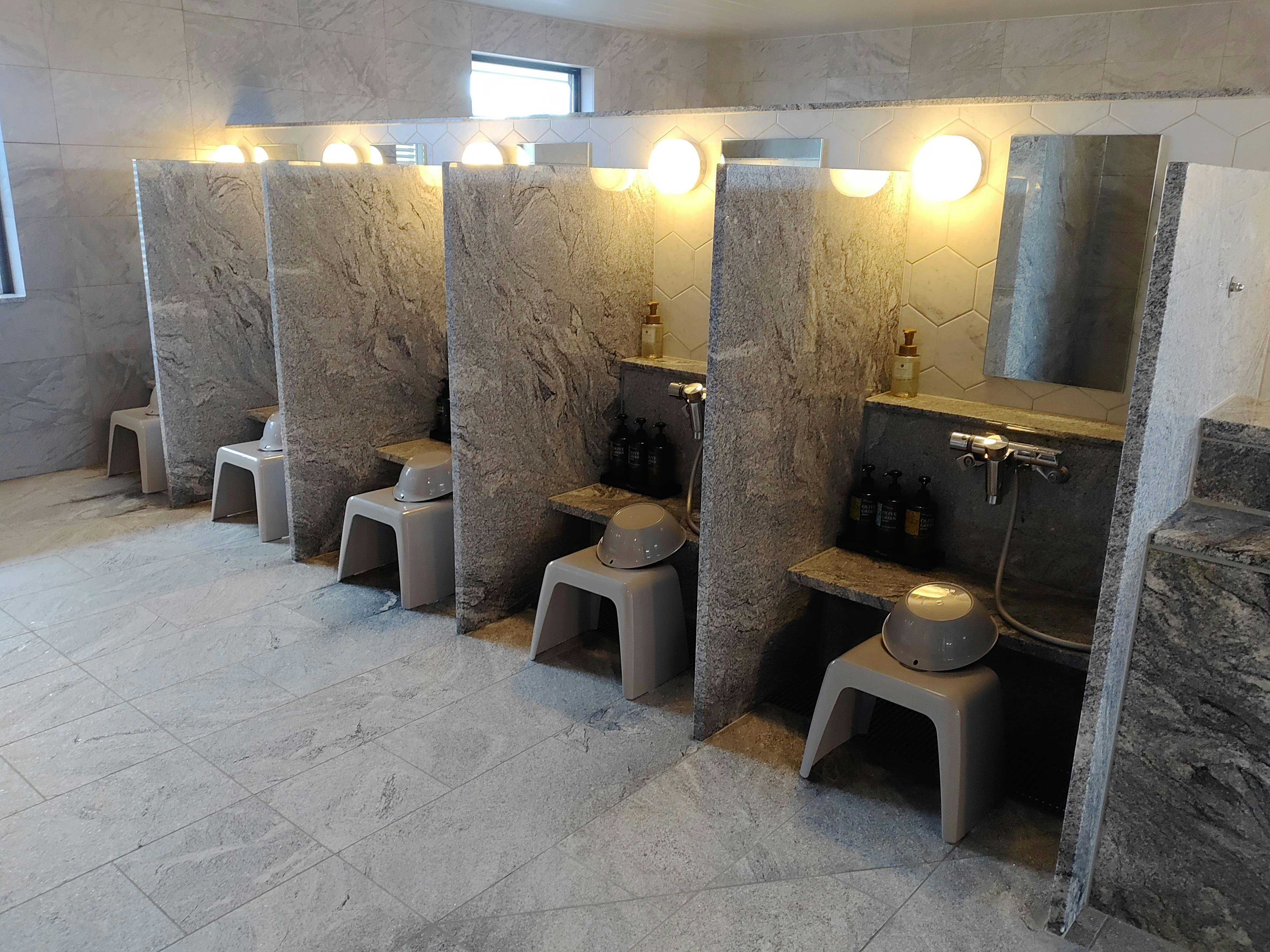【ALA HOTEL KYOTO（アルアホテル京都）】大浴場の洗い場