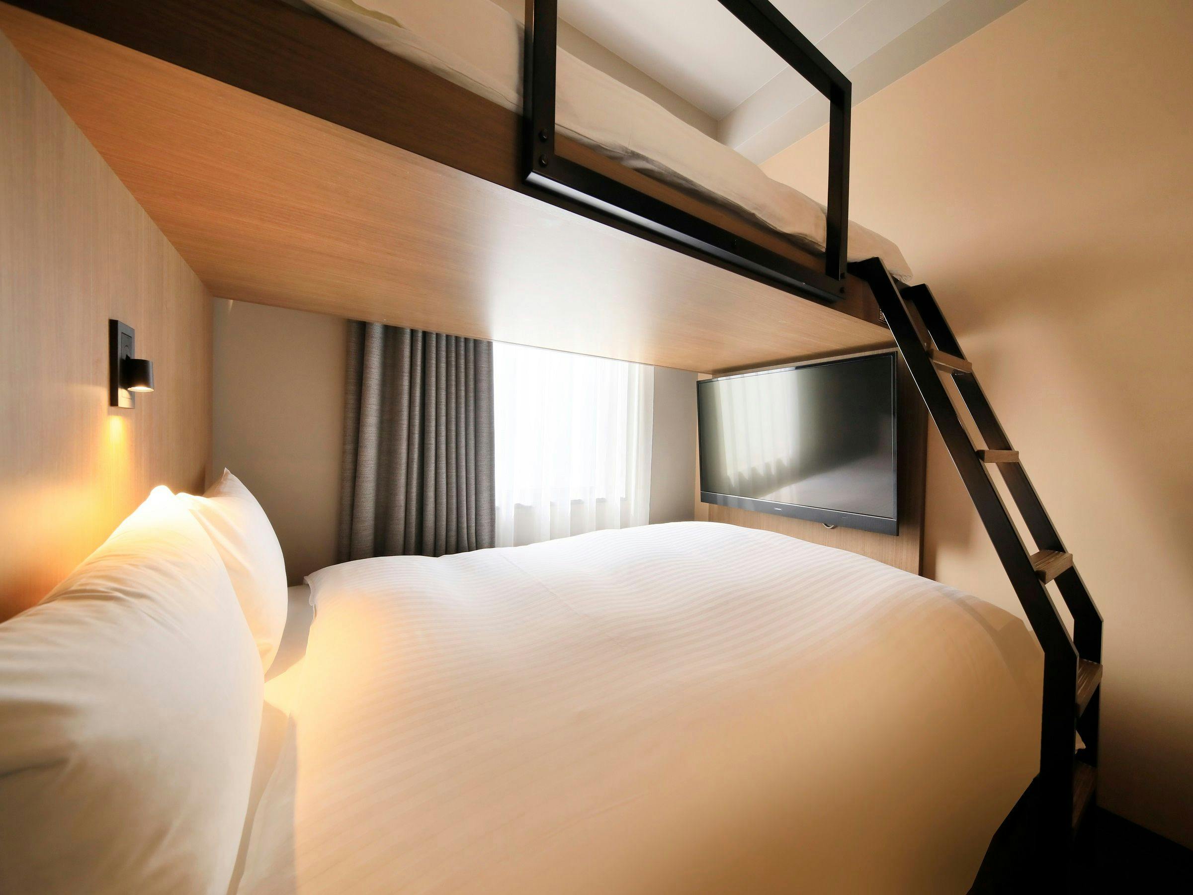 ダブル＋バンクベッド