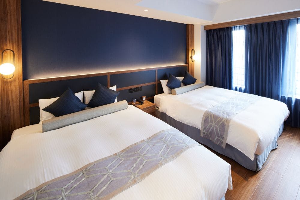 HOTEL SAILS
