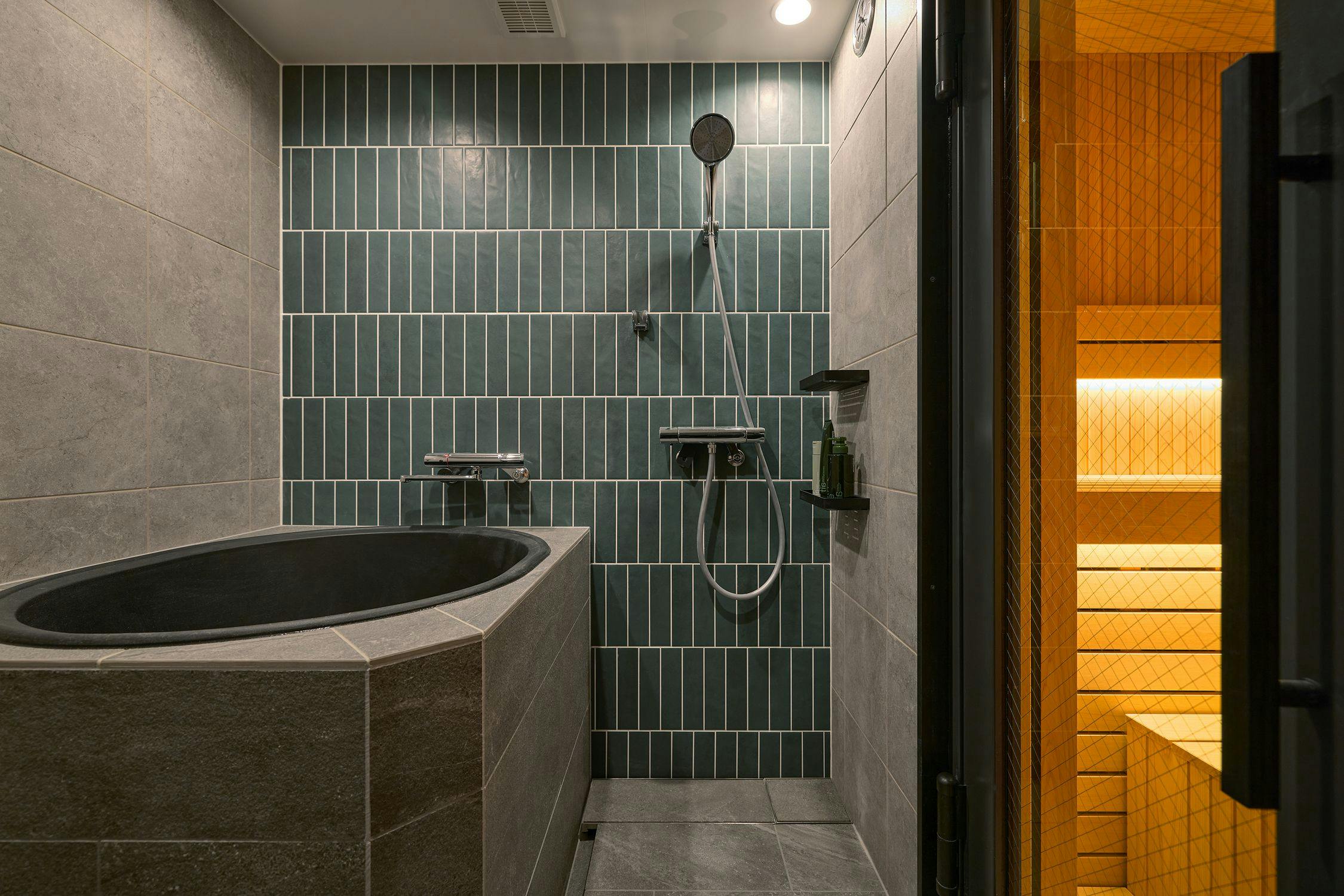 BASE LAYER HOTEL NAGOYANISHIKI