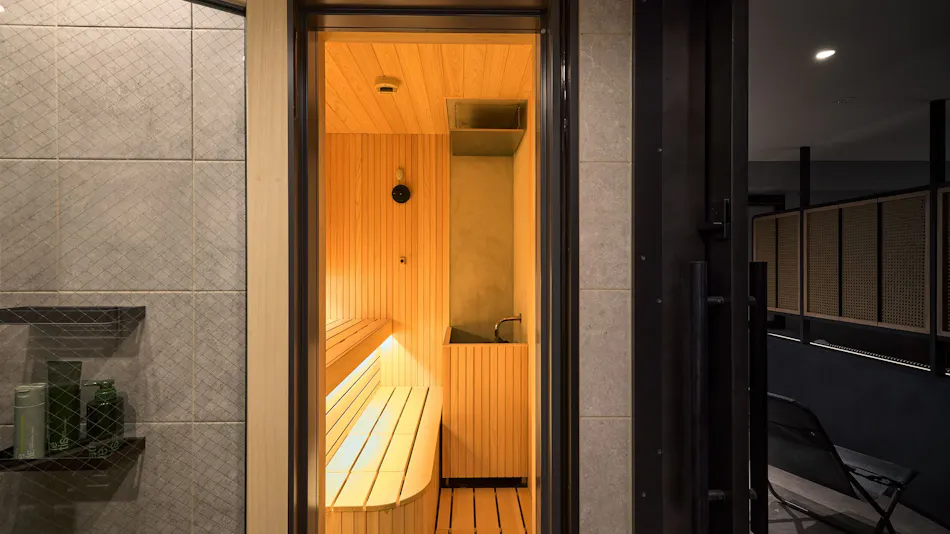 BASE LAYER HOTEL NAGOYANISHIKI