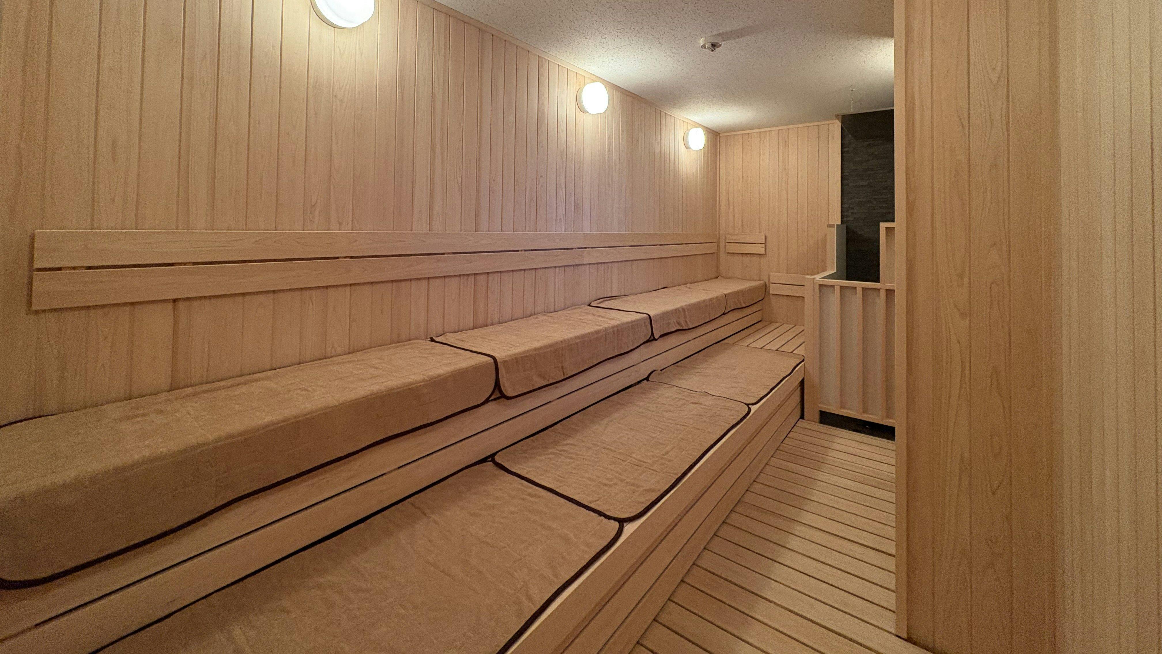 ホテルルートインGrand三沢-EAST COURT-
