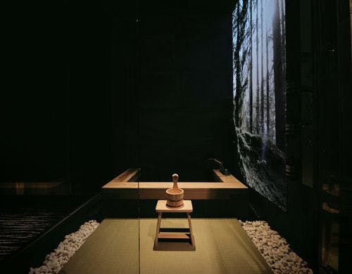 和モダンなバスルーム