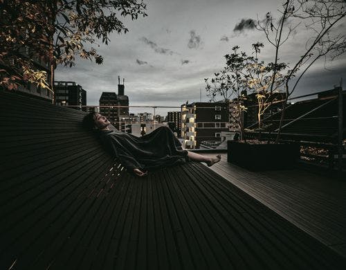 街の中心とは思えない開放的な外気浴