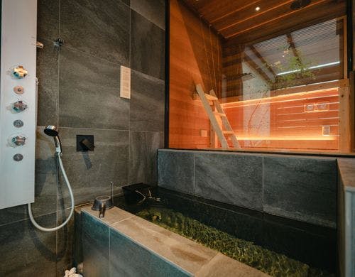 館内併設の個室サウナルーム