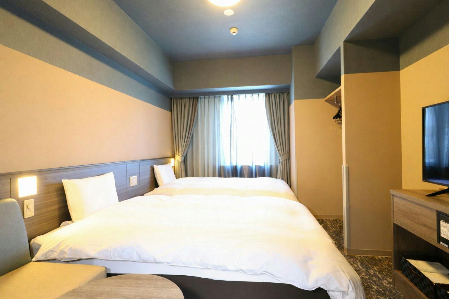 ห้องทวิน