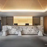 フロント