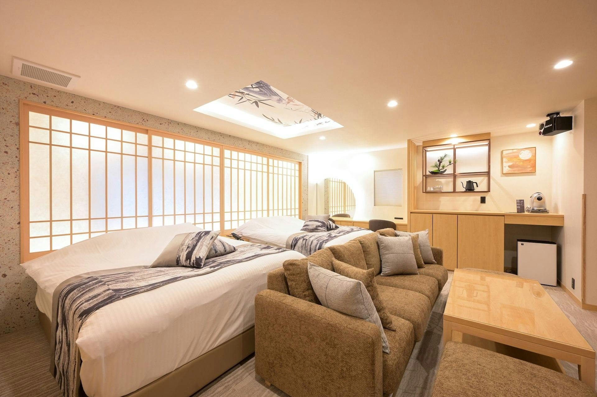 HOTEL みなと 新宿