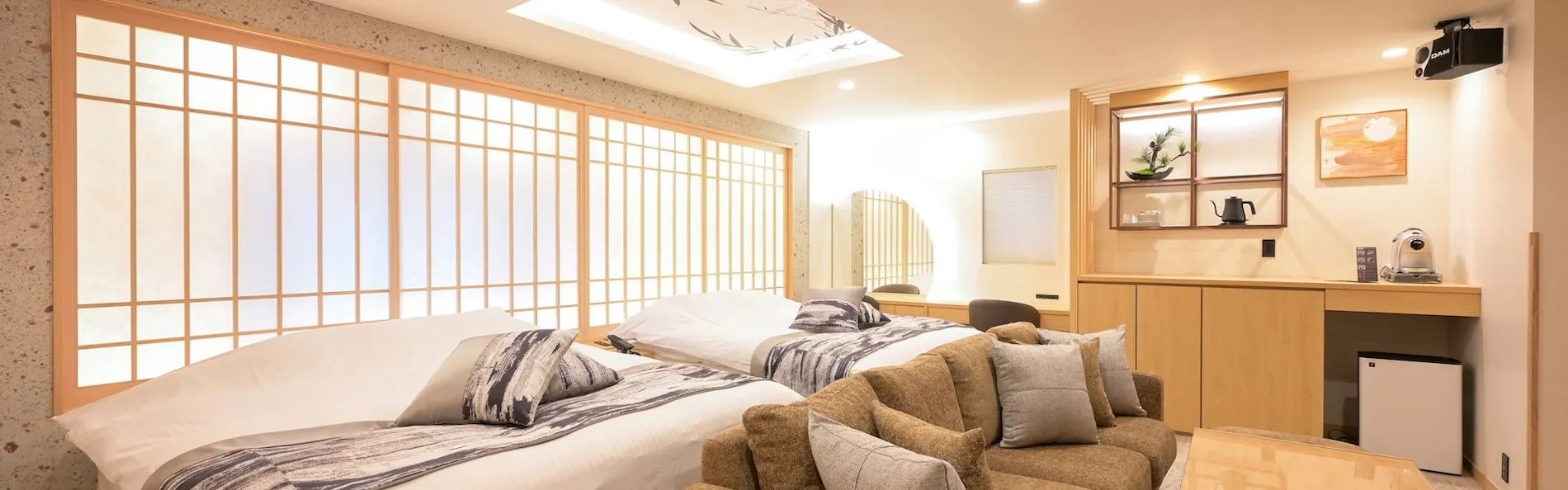 HOTEL みなと 新宿