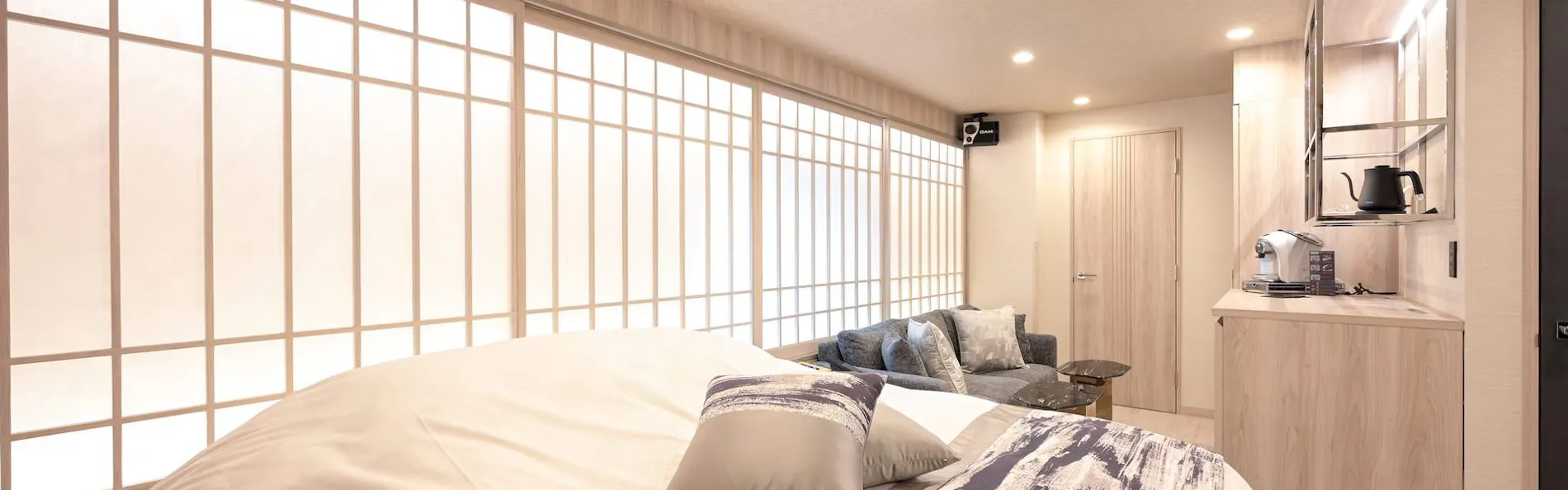 HOTEL みなと 新宿