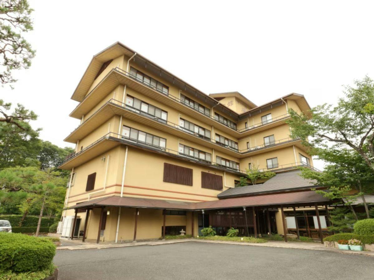 Sparrow's Inn Isobekan
