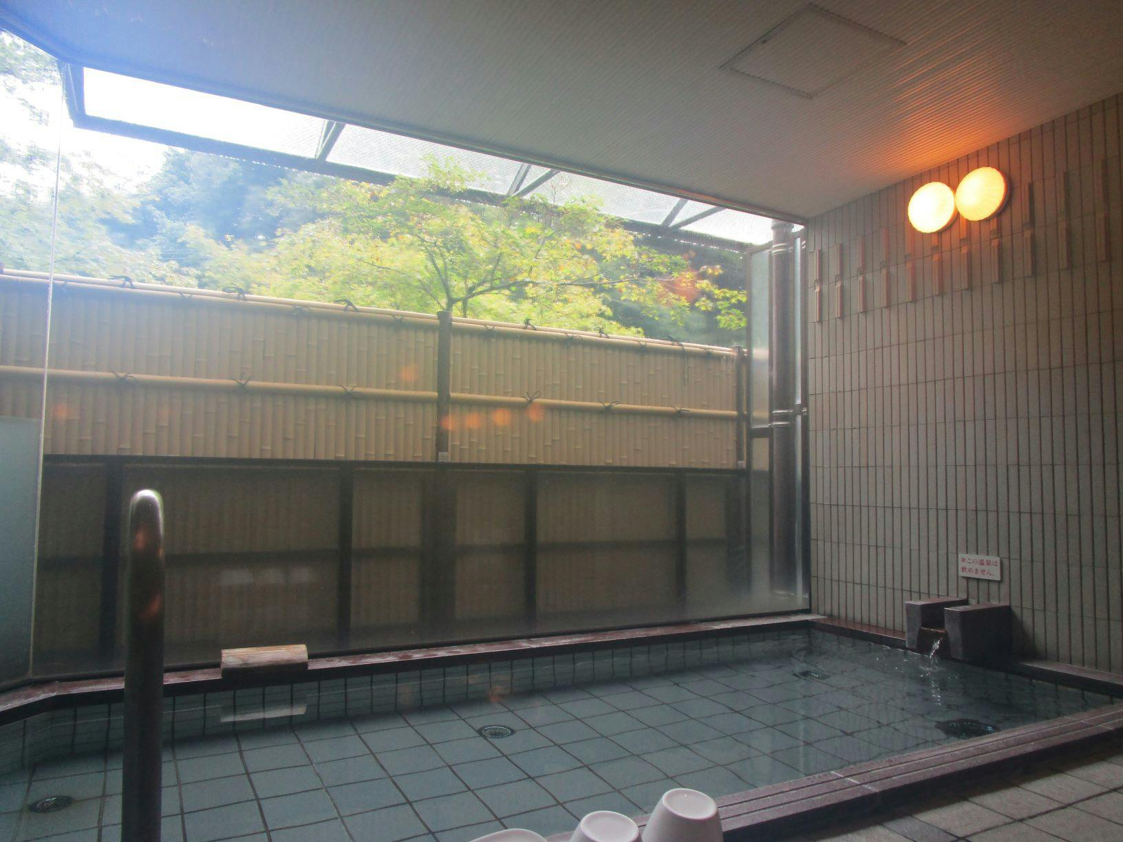 【ห้องอาบน้ำรวม】(สำหรับผู้หญิง)