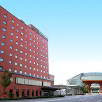 โรงแรมการ์เด้นคานาซาวะและประตูดรัมคานาซาวะ (ภายนอก)